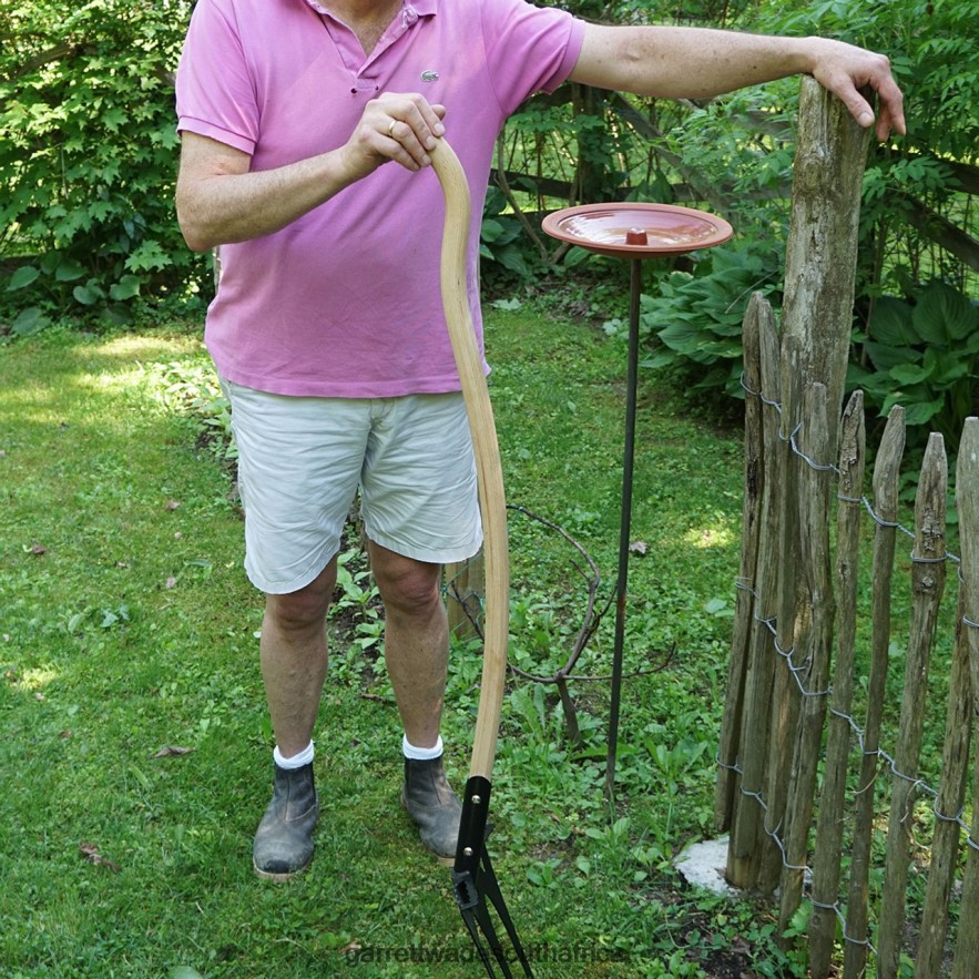 Garden Garrett Wade Terracotta Birdbath On Metal Pole LP88ZX184 - Garrett Wade Garden Tools