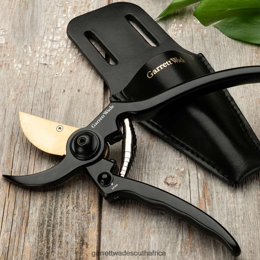 Garden Garrett Wade Ultra-Sharp Black Pruner and Sheath Set LP88ZX54 - Garrett Wade Chisels