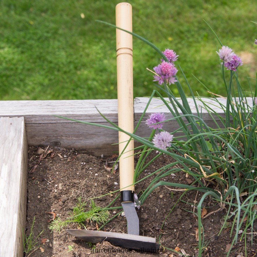 Garden Garrett Wade Japanese Made Triangular Hoe LP88ZX107 - Garrett Wade Knives