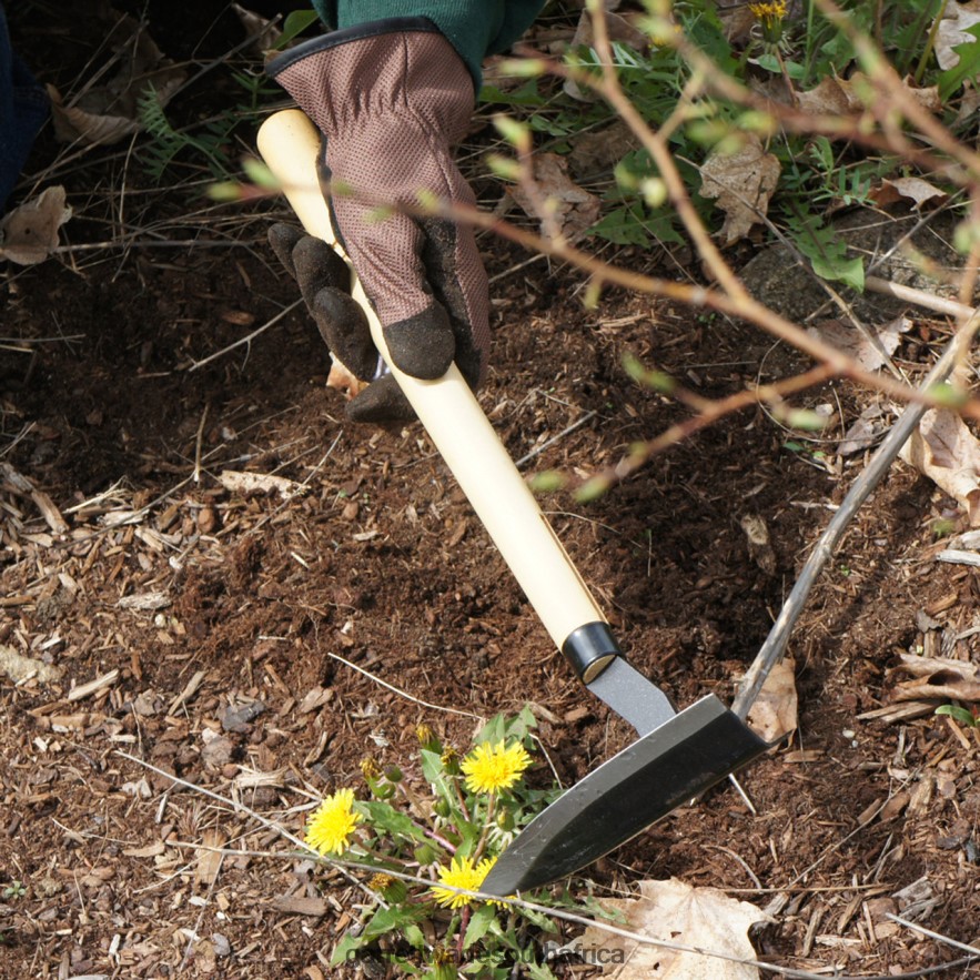 Garden Garrett Wade Japanese Made Triangular Hoe LP88ZX107 - Garrett Wade Knives