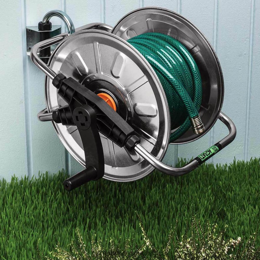Garden Garrett Wade Italian Made 180 Swinging Wall-Mounted Hose Reel LP88ZX220 - Garrett Wade Garden Tools
