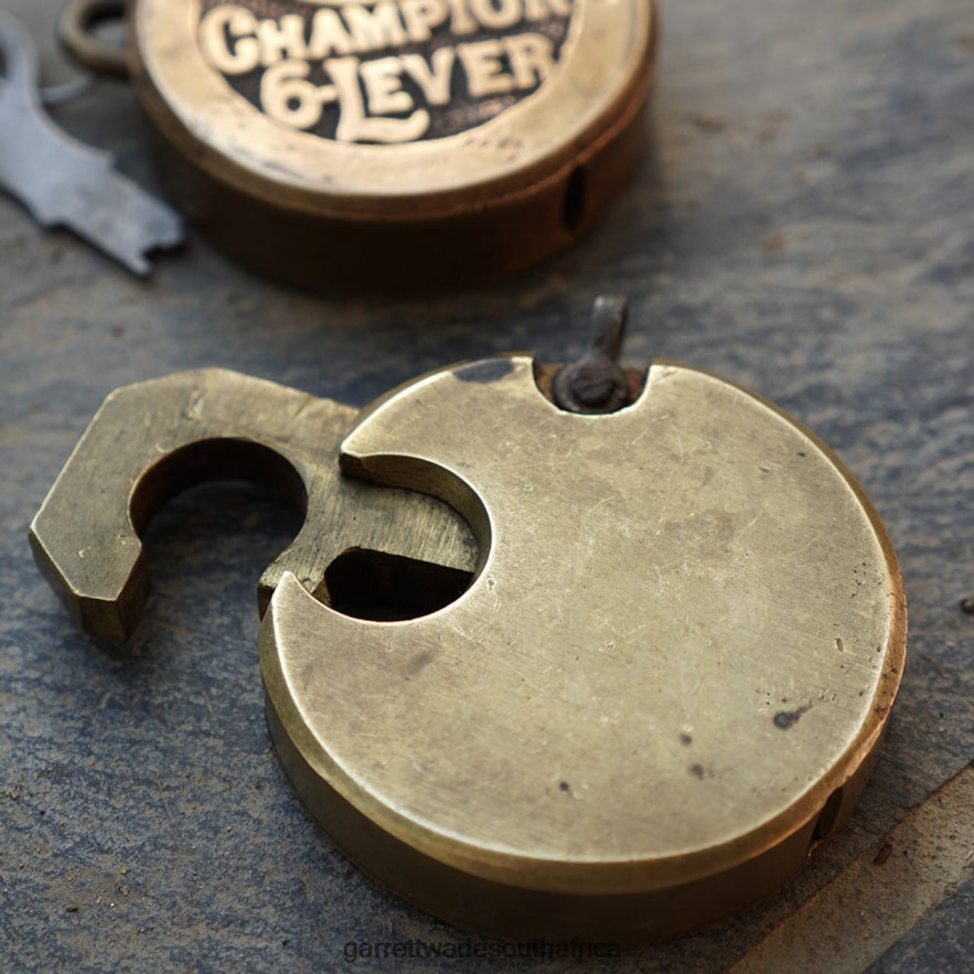 Home & Kitchen Garrett Wade Antique Pancake 6-Lever Lock LP88ZX1005 - Garrett Wade Chisels