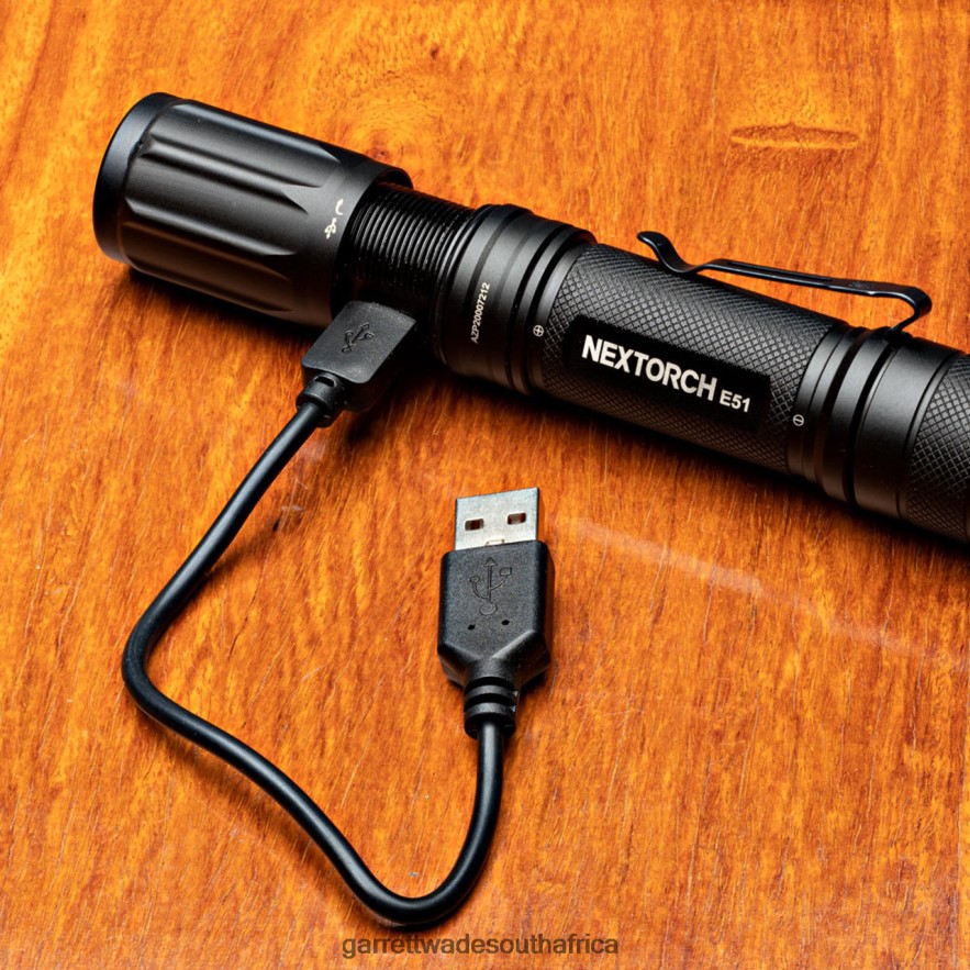 Outdoor Garrett Wade Rechargeable High-Tech 1400 Lumen Flashlight LP88ZX341 - Garrett Wade Knives