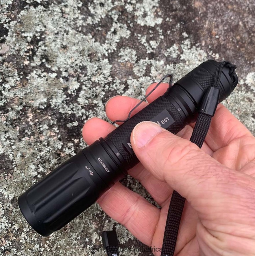 Outdoor Garrett Wade Rechargeable High-Tech 1400 Lumen Flashlight LP88ZX341 - Garrett Wade Knives