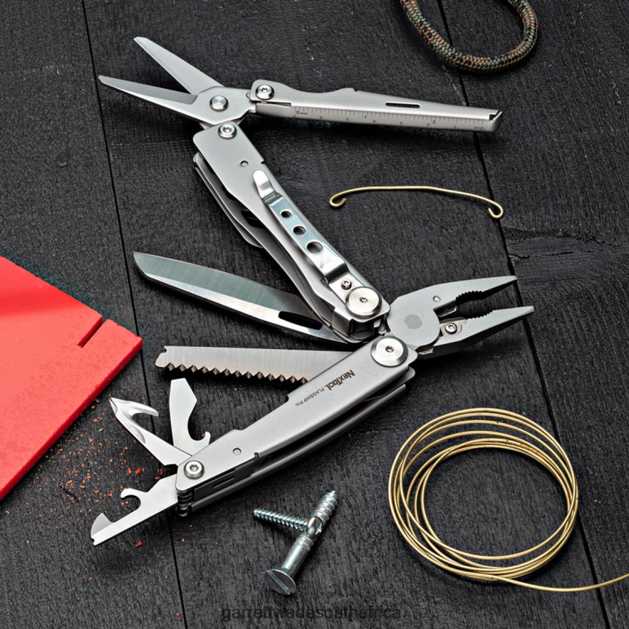 Outdoor Garrett Wade Ultra-Sleek 16-in-1 Multitool LP88ZX372 - Garrett Wade Chisels