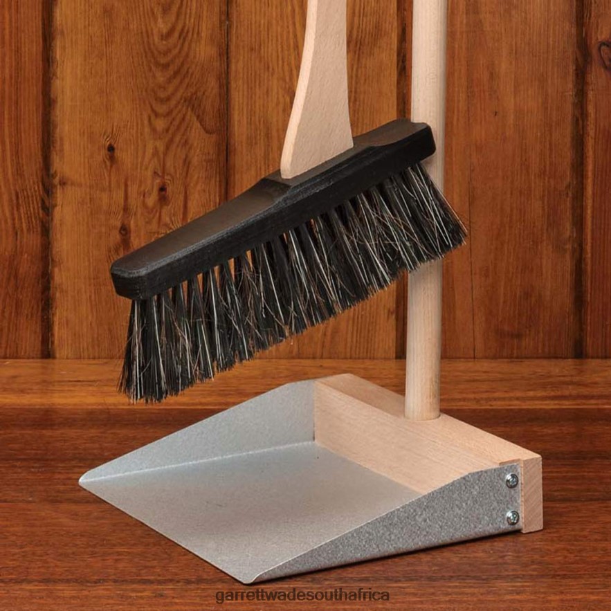 Workshop Garrett Wade Stand-Up Dustpan and Broom LP88ZX496 - Garrett Wade Garden Tools